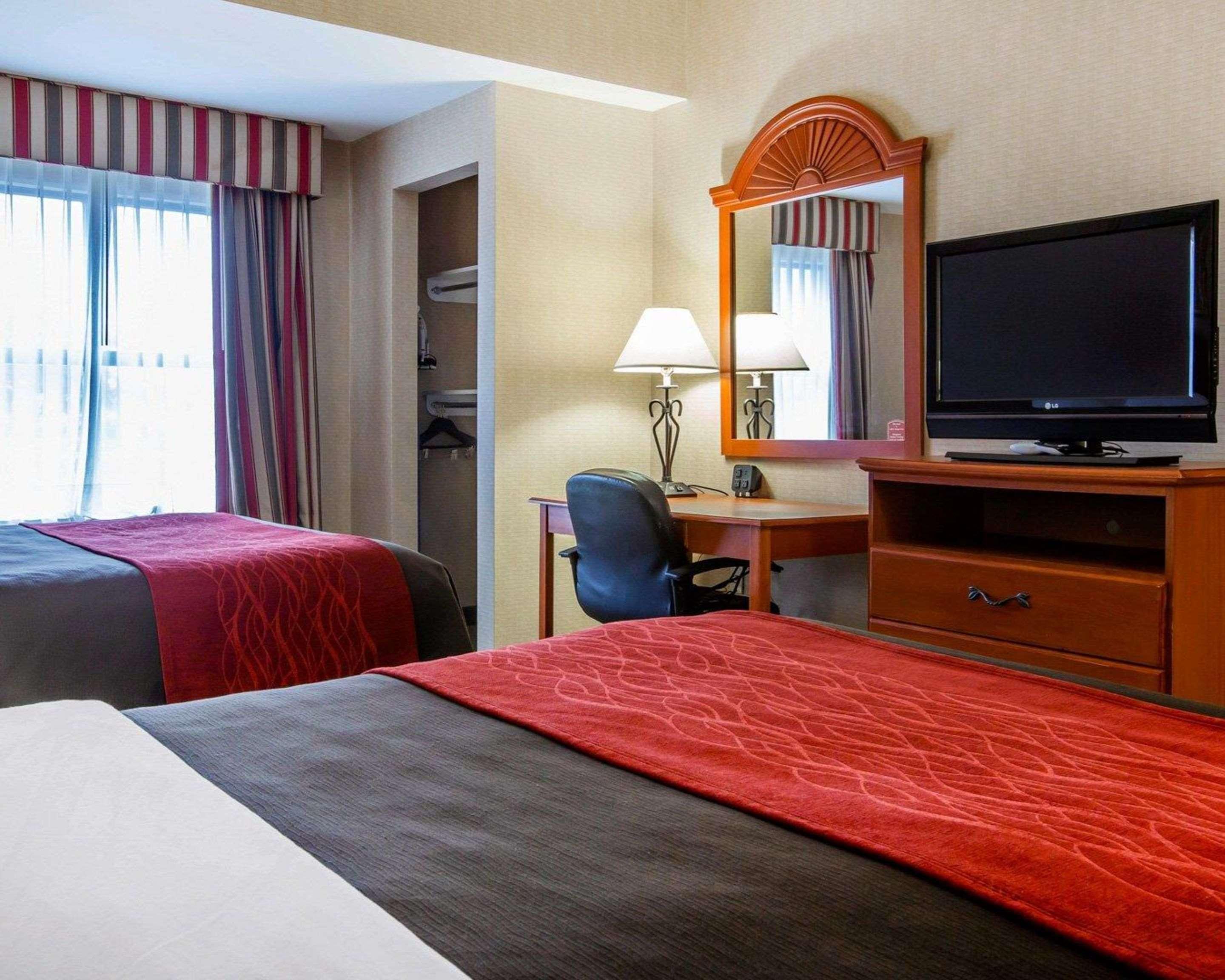 Comfort Inn & Suites Adj To Akwesasne Mohawk Casino Hogansburg Eksteriør billede