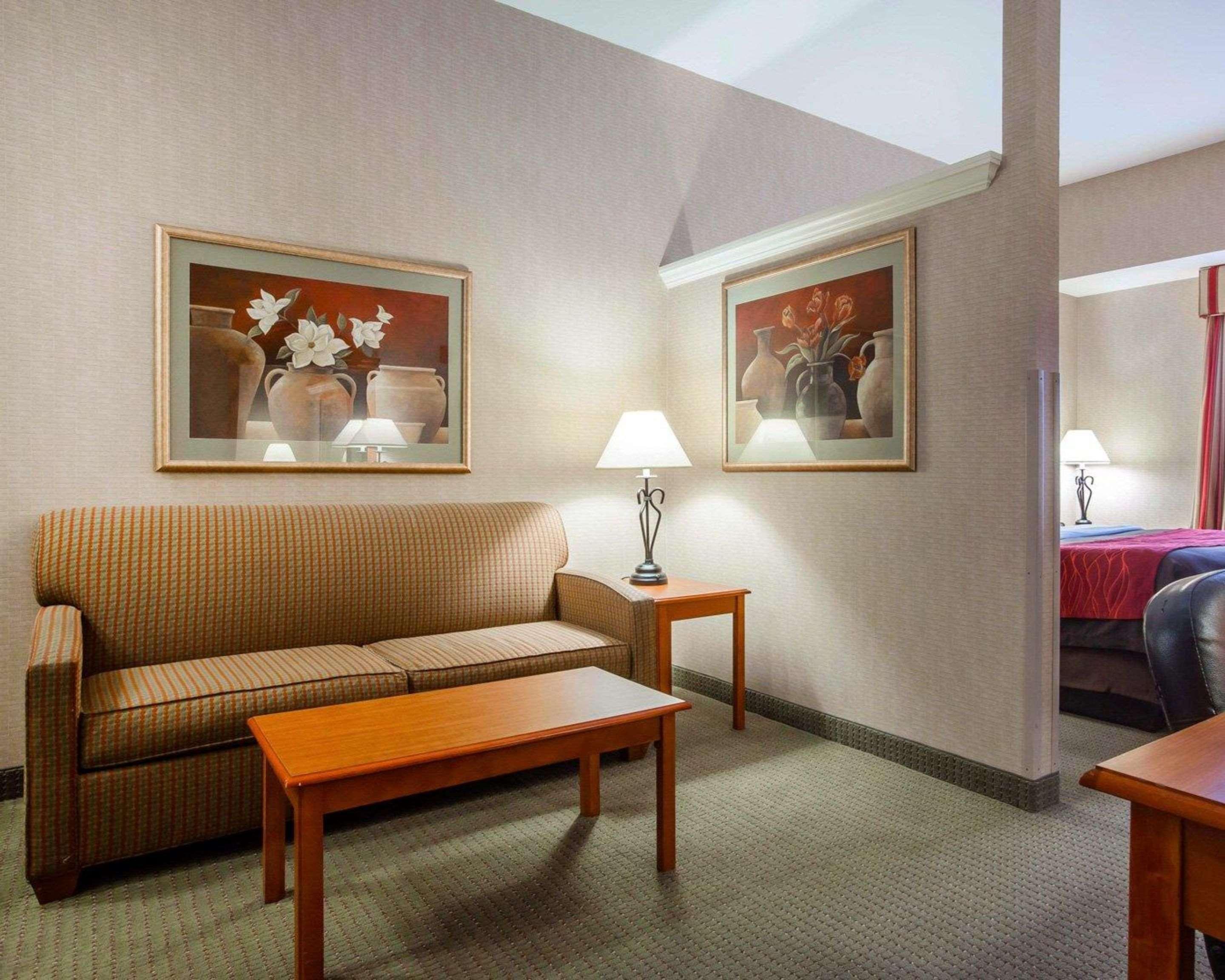 Comfort Inn & Suites Adj To Akwesasne Mohawk Casino Hogansburg Eksteriør billede