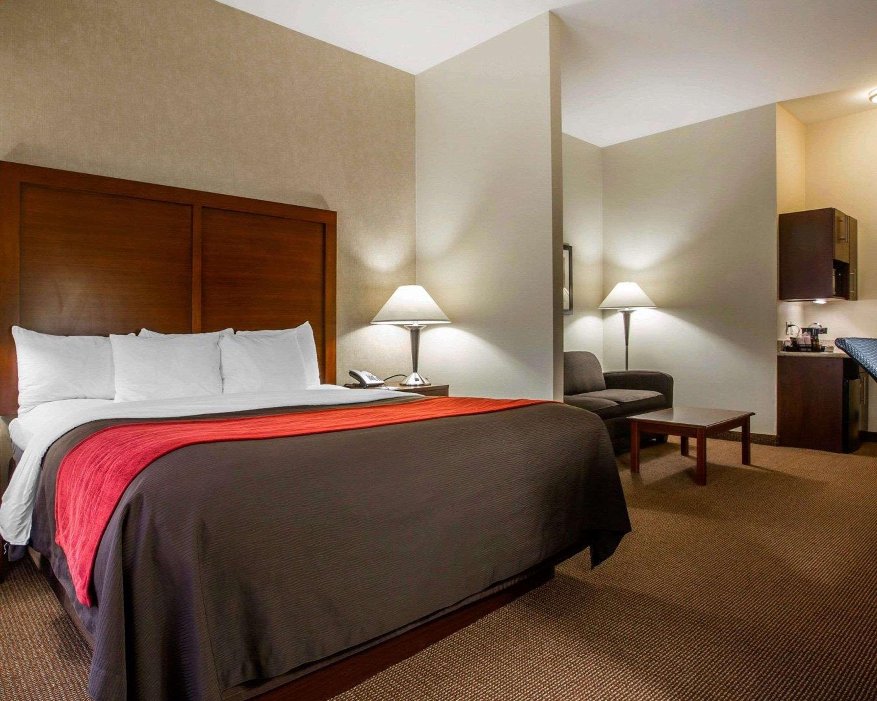 Comfort Inn & Suites Adj To Akwesasne Mohawk Casino Hogansburg Eksteriør billede