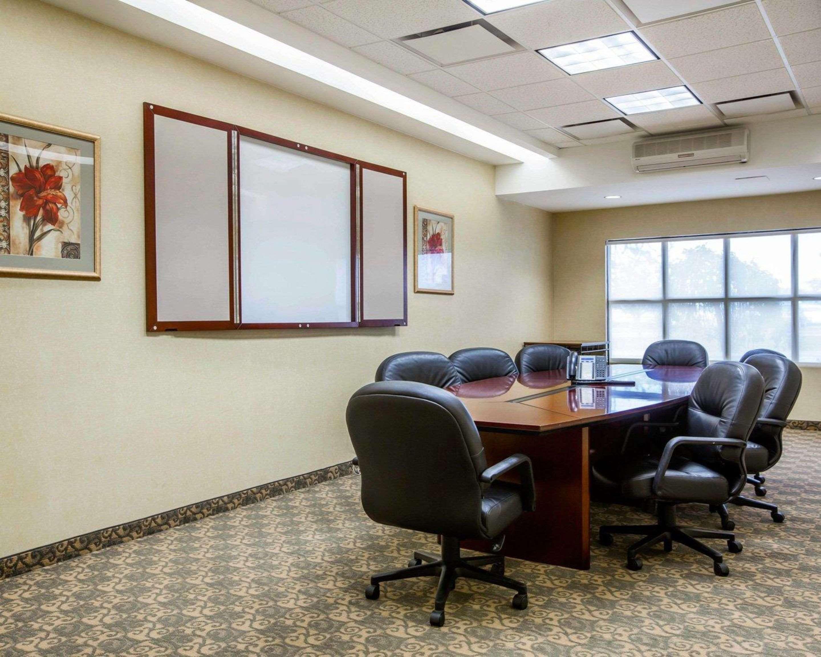 Comfort Inn & Suites Adj To Akwesasne Mohawk Casino Hogansburg Eksteriør billede